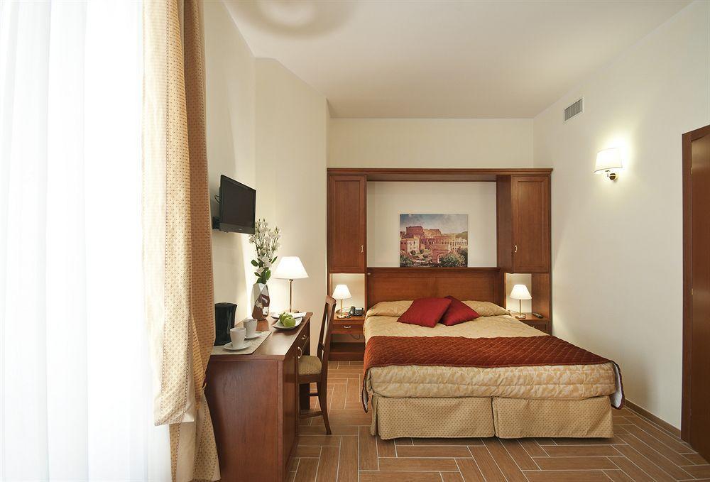 Готель Residenza Roma Екстер'єр фото