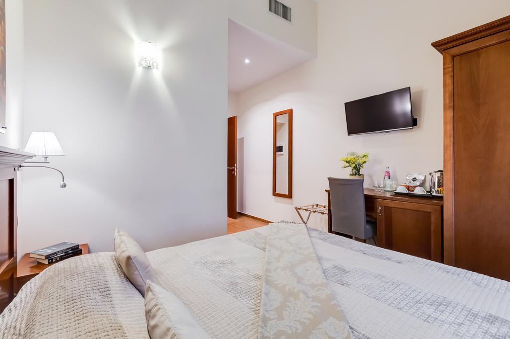 Готель Residenza Roma Екстер'єр фото