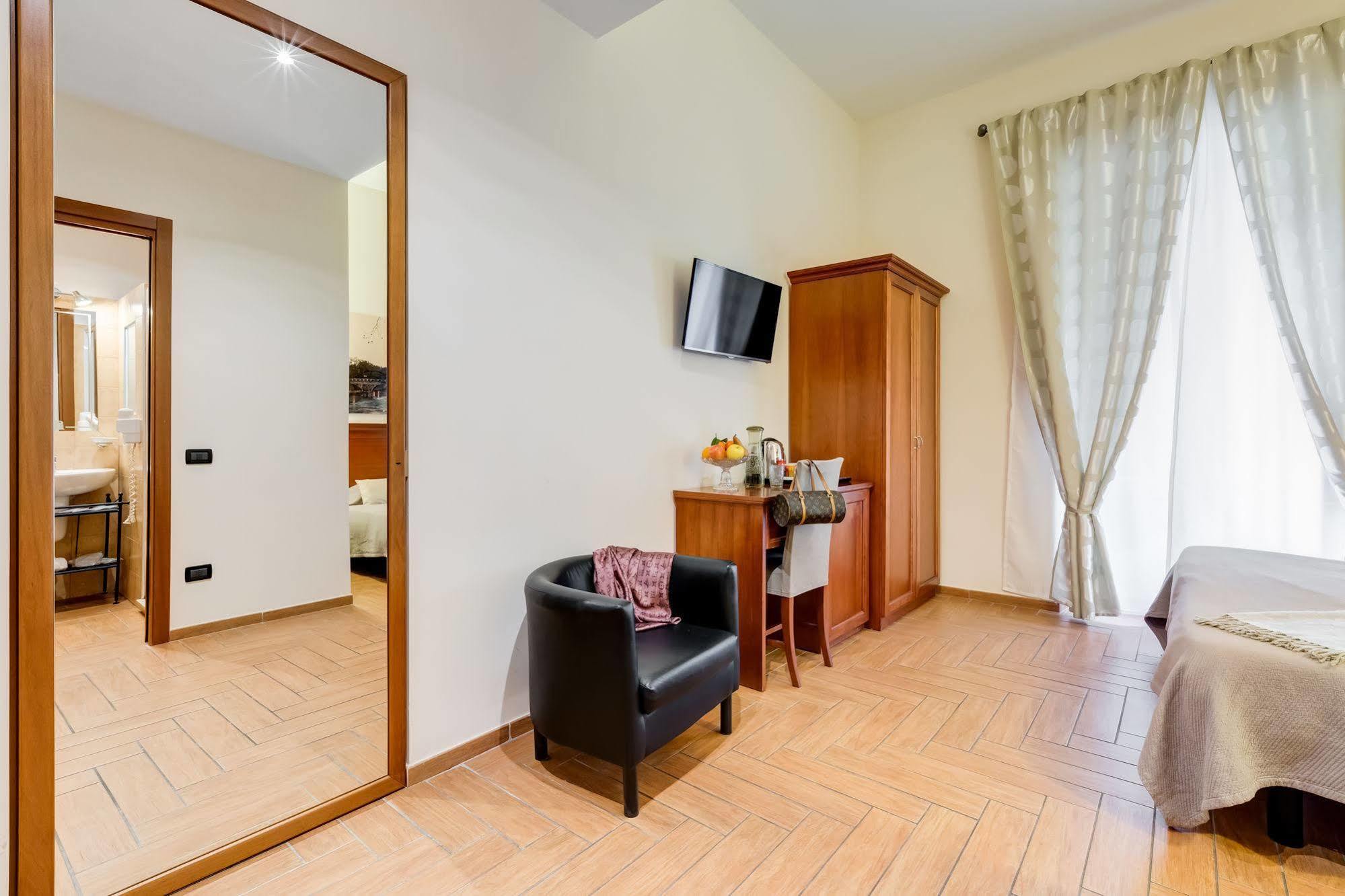 Готель Residenza Roma Екстер'єр фото